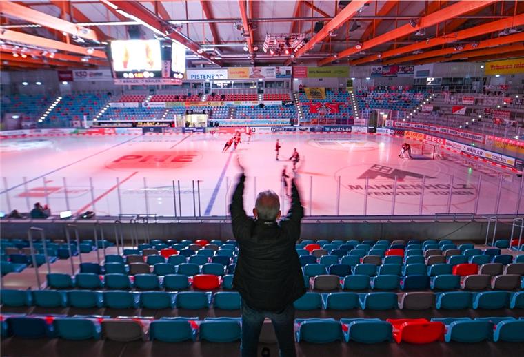 Sind selbst Geisterspiele im Eishockey bald verboten?
