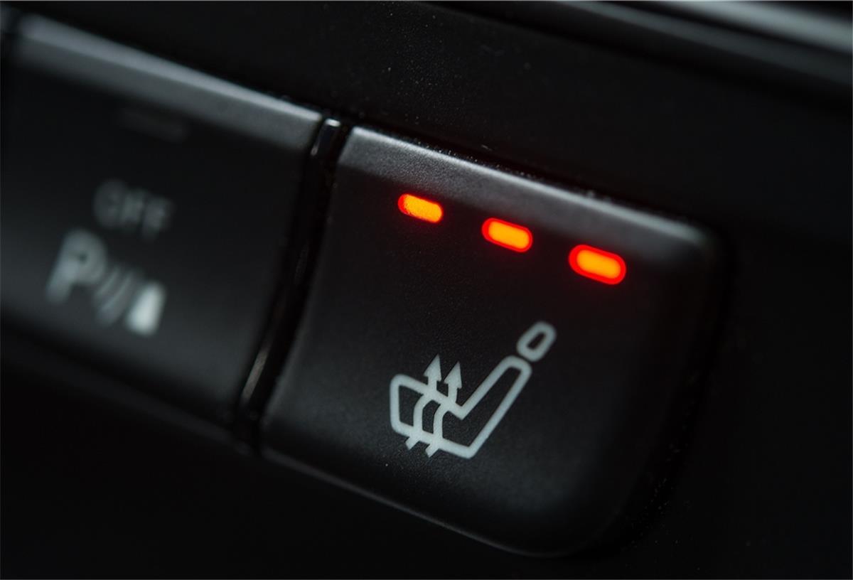 Sitzheizung und Co.: Was der warme Hintern kostet Sitzheizungen im Auto sind im Winter angenehm – ein bisschen mehr Verbrauch kostet ihr Betrieb aber schon.