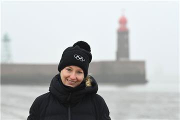 Ski-Freestylerin Kea Kühnel bei einem Heimatbesuch in Bremerhaven.