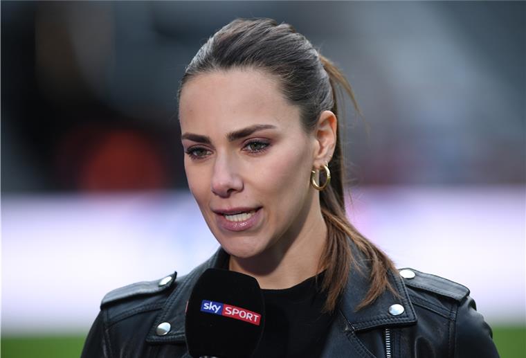 Esther Sedlaczek moderiert die ARD-Sportschau Sky-Moderatorin Esther Sedlaczek wechselt zur ARD.