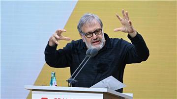 Slavoj Zizek, slowenischer Philosoph, spricht während der Eröffnungsfeier der Frankfurter Buchmesse.