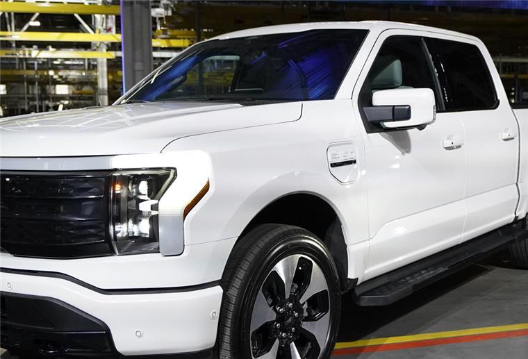 14-Jähriger fährt Pick-up-Truck - und hat jetzt Stress Ford F-150 Elektro-Pick-Up