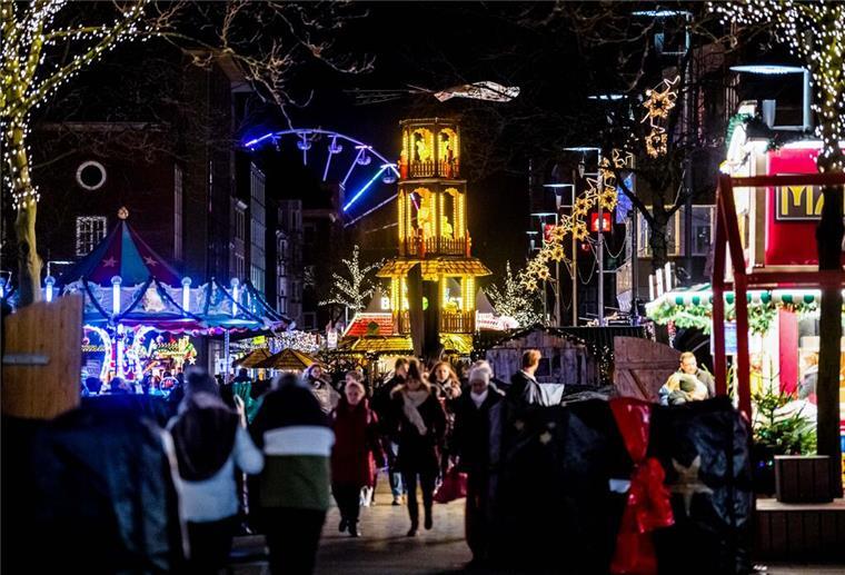 Es geht wieder los: Bremerhavener Weihnachtsmarkt wird eröffnet So gemütlich präsentierte sich der Bremerhavener Weihnachtsmarkt im vergangenen Jahr.