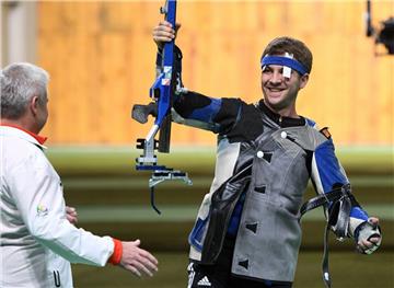 So jubelt ein Olympiaisieger:  Henri Junghänel erfüllte sich einen Traum.