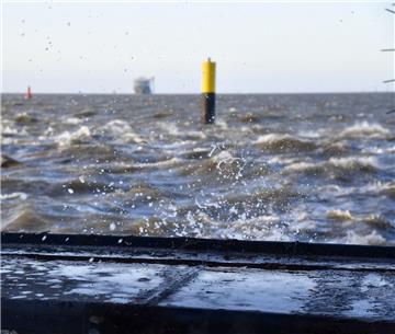 So sah es an der Containerkaje am Terminal CT4 in Weddewarden aus.