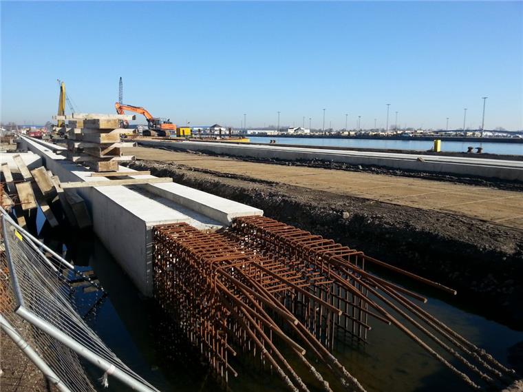 So sah es im Februar 2019 auf der Baustelle der Westkaje in Bremerhaven aus.