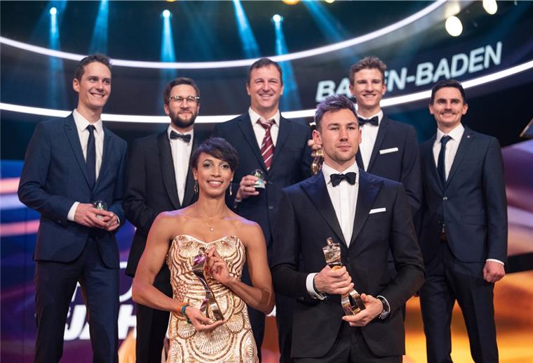 „Sportler des Jahres“ werden gekürt So sahen die Sieger aus 2019 aus: Die deutsche Skisprungmannschaft, Leichtathletin Malaika Mihambo und Leichathlet Niklas Kaul. Die Auszeichnung der „Sportler des Jahres“ wird in diesem Jahr unter strengen Hygienevorschriften stattfinden
