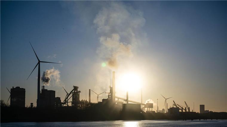 Rückschlag für „grünen“ Stahl - ArcelorMittal ändert Pläne So schnell wie erhofft wird deutscher Stahl nicht grün, das heißt ohne CO2-Ausstoß hergestellt. (Symbolbild)
