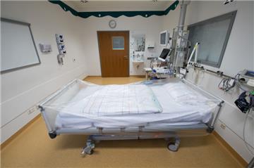 So sieht ein Isolierzimmer an der Unimedizin Greifswald aus: Ein Bremerhavener Hafenarbeiter ist im Klinikum Mitte auch isoliert worden,. 
