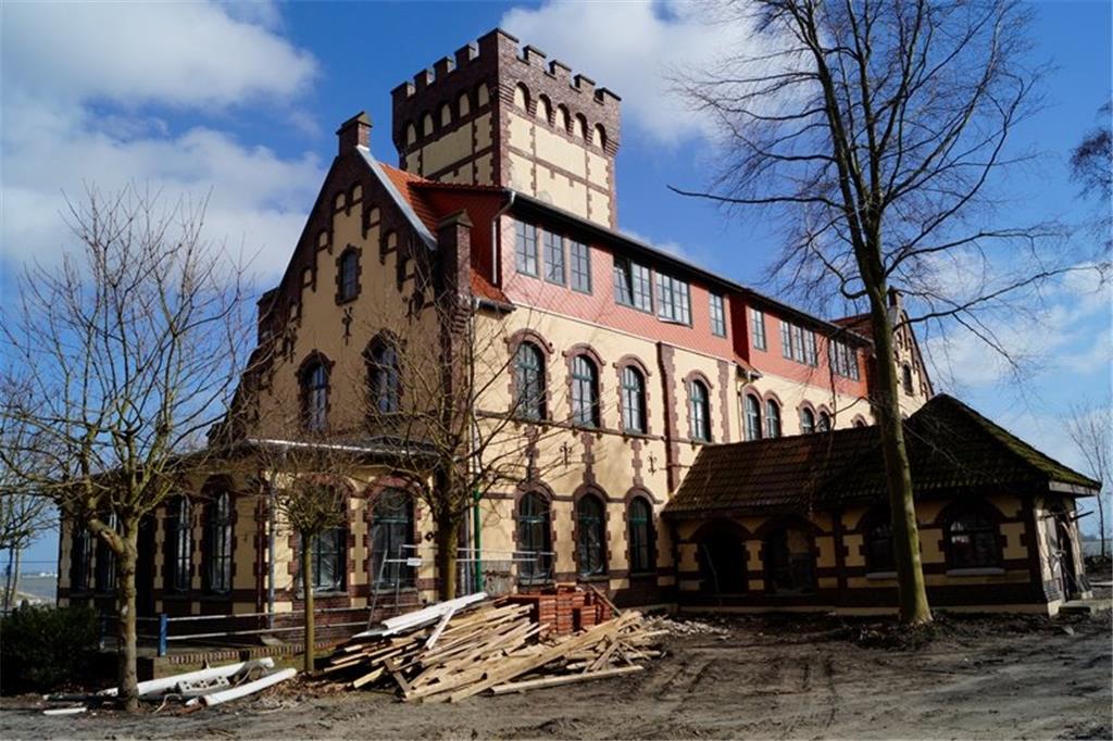 So sieht es zurzeit im Weserschlösschen aus. Die Sanierung läuft auf Hochtouren....