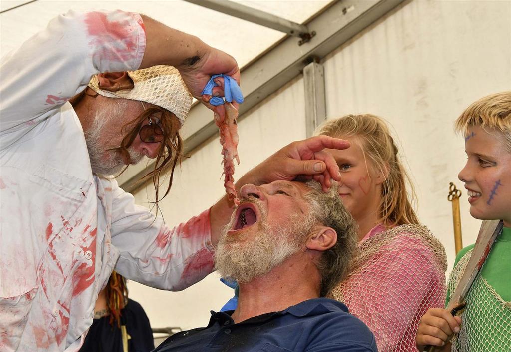 So verlief die Wattentaufe auf dem Strandfest. Foto: Ulich
