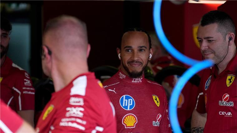 Flitterwochen vorbei: Hamiltons Ferrari-Erwachen So viel zu Lachen hatte Hamilton erstmal nicht.