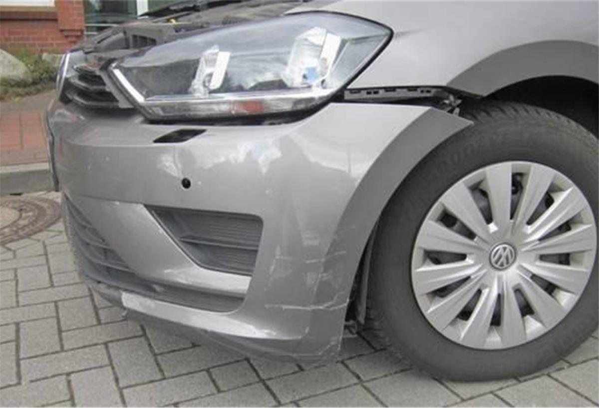 So wurde der Wagen einer 79-Jährigen in Hemmoor auf einem parkplatz hinterlassen.