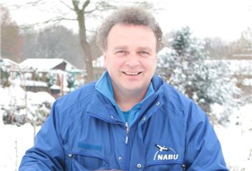 Sönke Hofmann spürt bei Schnee gerne den Spuren von Tieren hinterher.