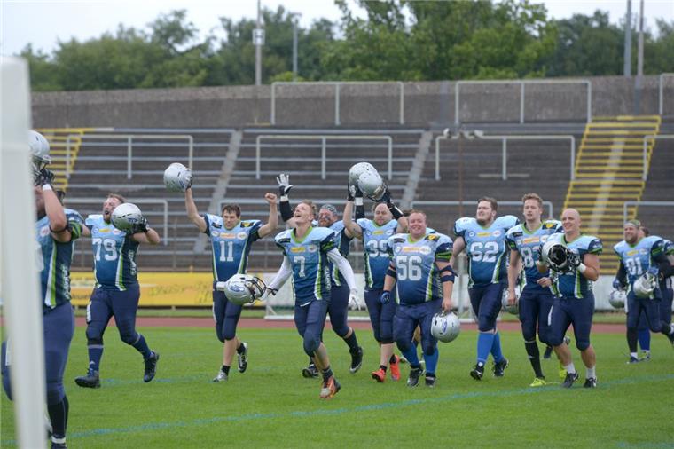 Bremerhaven Seahawks wollen in der Regionalliga oben mitmischen Solche Jubelszenen soll es in der neuen Saison häufiger geben bei den Seahawks. Die OSC-Footballer werden in der Regionalliga zu den Titelaspiranten gezählt.