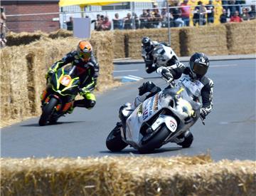 Sollte es in diesem Jahr wieder ein Fischereihafenrennen geben, dann wohl ohne die 200 PS starken Superbikes - dafür aber mit "Classic Superbikes".