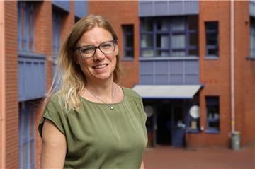 Sonja Puncken-Kassen unterstützt potenzielle Studierende an der Hochschule Bremerhaven mit gezieltem Bewerbermanagement.