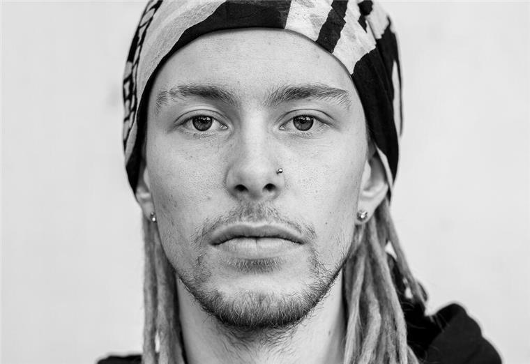 LegitCrew aus Bremerhaven startet mit progressivem Rap durch Sonorus