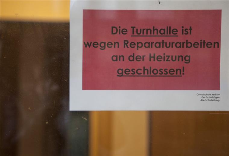 Sorgt für Unmut: Seit Februar ist die Midlumer Sporthalle geschlossen.  Foto Leuschner