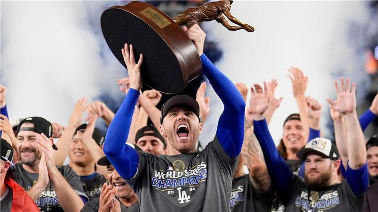 Baseball am Limit: MLB-Finale endet nach 6:39 Stunden Sorgte für die Entscheidung und will wie im Vorjahr den Titel holen: Freddie Freeman.