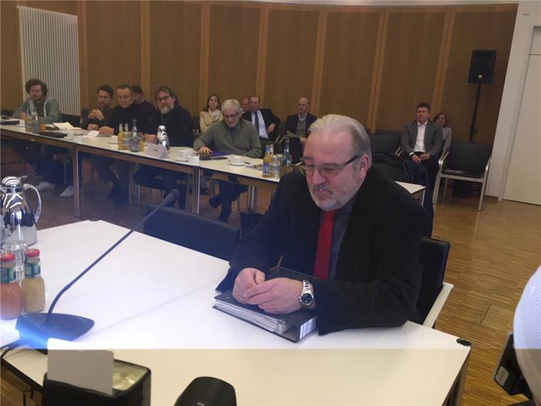 Sozialbetrug: Erste Hinweise kamen aus dem Gesundheitsamt Sozialdezernent Klaus Rosche musste heute vor dem Untersuchungsausschuss zum Sozialbetrug in Bremerhaven aussagen.