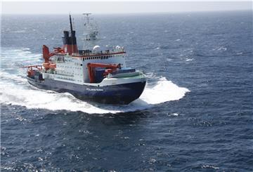 Spätestens 2027 soll die neue „Polarstern II“ den Forschungseisbrecher „Polarstern“ ablösen. Doch wie ist der Stand bei dem Verfahren? Dazu gab es im Wissenschaftsauschuss nur spärliche Informationen. Foto: Mehrtens