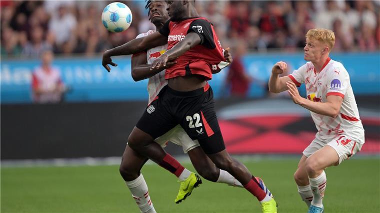 Bayers Erfolgsserie gerissen: 2:3 nach Openda-Doppelpack Spannendes Duell in der BayArena.