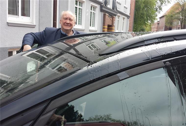 Cuxhaven: Anschlag auf Auto von Gunnar Wegener SPD-Kommunalpolitiker Gunnar Wegener aus Cuxhaven musste am Samstag sein Auto säubern.