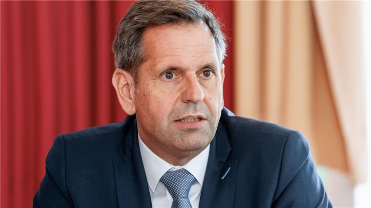 Batteriespeicher sollen Strompreis senken SPD-Politiker Lies sieht in Batteriespeichern einen Schlüssel zur Netzstabilität. (Archivbild)