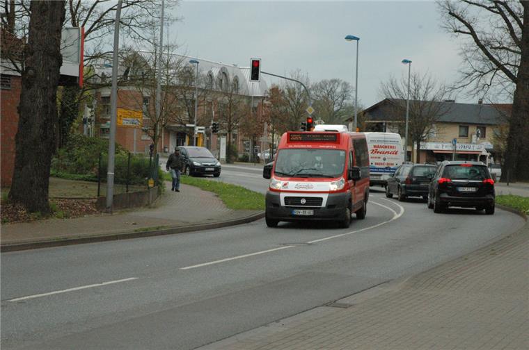 Busse sollen Bürger im Landkreis Rotenburg auch in kleine Dörfer bringen Spielen eine wichtige Rolle im neuen Nahverkehrsplan des Landkreises: Bürgerbusse wie hier in Zeven. Sie ergänzen das Grundliniennetz.