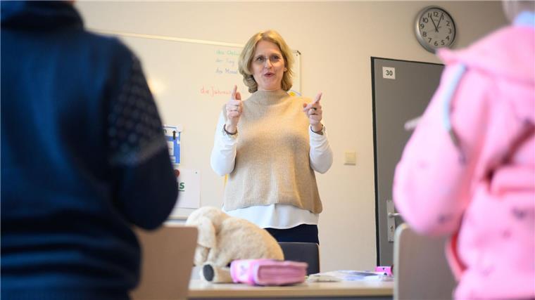 Kinder aus Flüchtlingsfamilien: Sprachförderung braucht Zeit Spielerisch Deutsch lernen - darum geht es im Förderunterricht. (Symbolbild)