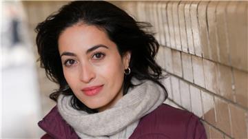 Spielt in „Die Notärztin“ eine Rettungsmedizinerin: Schauspielerin Sabrina Amali wollte früher Ärztin werden.