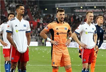 Spontan eingesprungen: HSV-Torwart Daniel Heuer Fernandes (Mitte) hat mit der DFB-Elf trainiert.