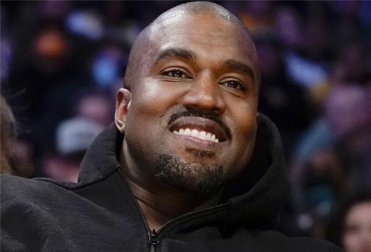 Adidas trennt sich wegen antisemitischer Aussagen von Kanye West Kanye West