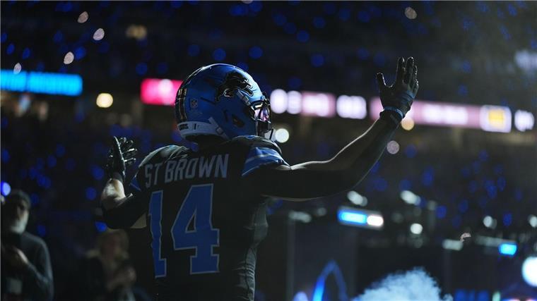 St. Brown mit Touchdown bei Lions-Heimsieg gegen Tampa Bay St. Brown sorgte für Jubel in Detroit - vor, während und nach dem Spiel gegen die Bucs.