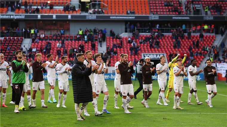 St. Pauli hat in Freiburg 3:0 gewonnen.
