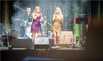 Startnummer 14: Das Duo Domeyer. Foto: Hartmann