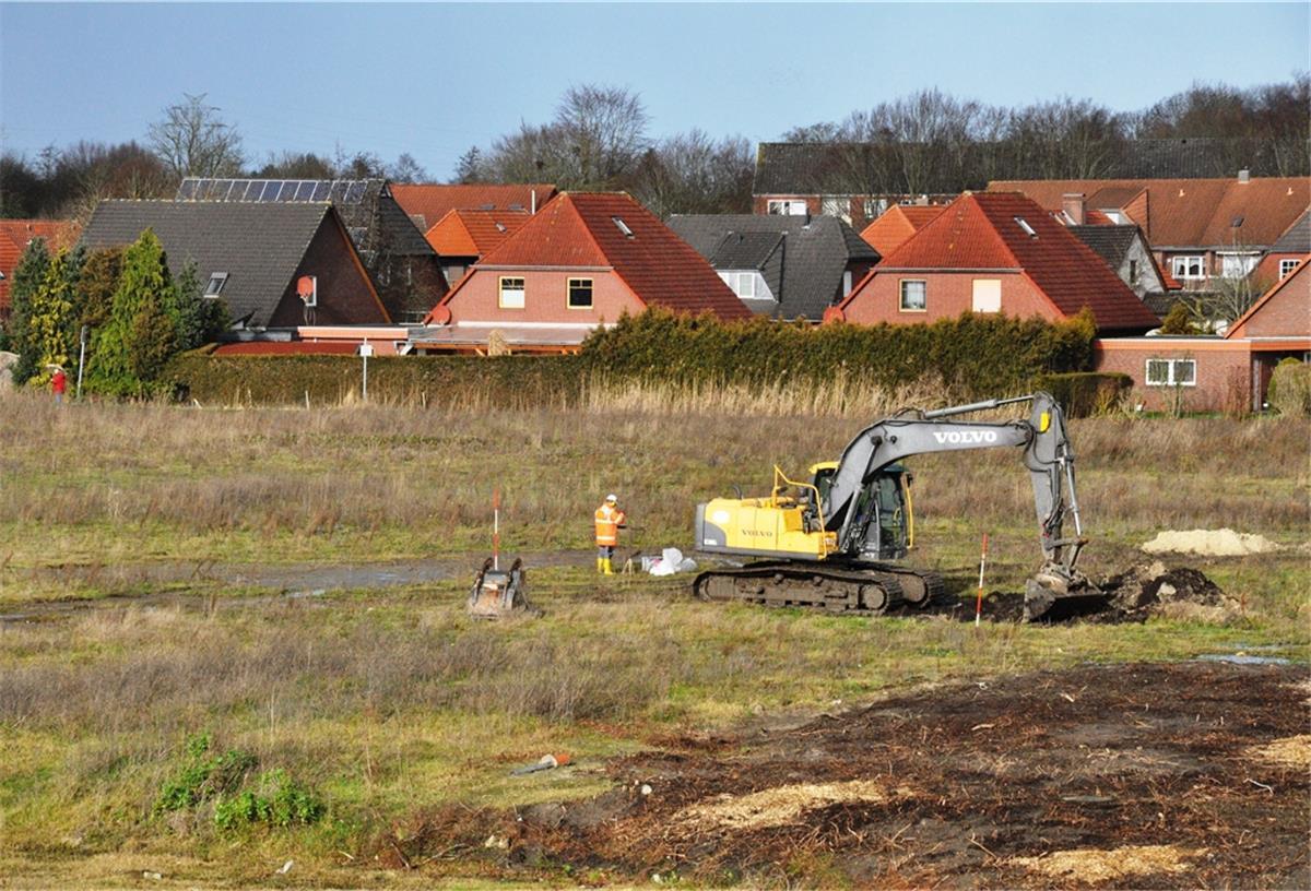 Nordenham: Grüne wollen Park statt Baugebiet Statt Einfamilienhäuser wollen die Grünen auf dem ehemaligen Klinikgelände an der Albert-Schweitzer-Straße einen Park wachsen sehen.