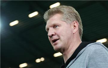Stefan Effenberg ist nach zwölf Spielen ohne Sieg nicht mehr Trainer beim Fußball-Zweitligisten SC Paderborn.