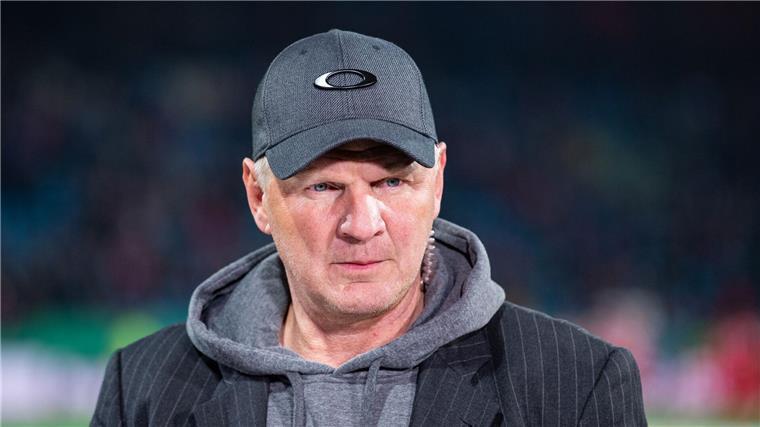 Stefan Effenberg rät dem FC Bayern zu mehr taktischen Anpassungen.