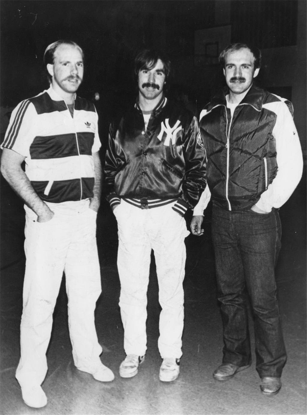 Stefan Kruso (links) und Wally Kruso (rechts) nahmen Billy Flynn in Bremerhaven ...