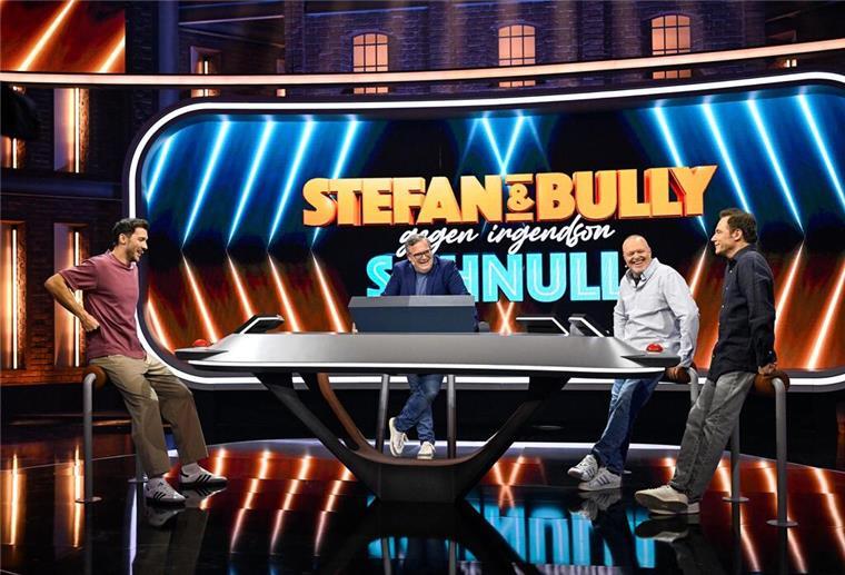 Stefan Raab und Michael „Bully“ Herbig bekamen es in ihrer neuen Show mit Bundeswehr-Arzt Marc zu tun.
