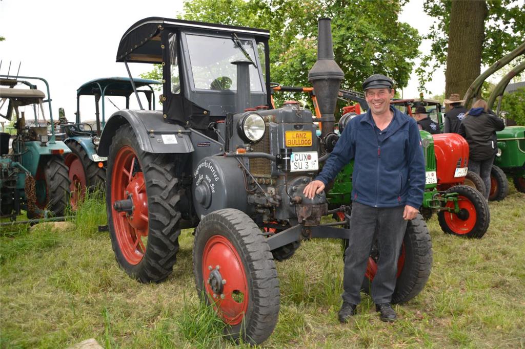 Stefan von See ist mit einem Lanz Bulldog D7506 Baujahr 1040 gekommen. Die sogen...