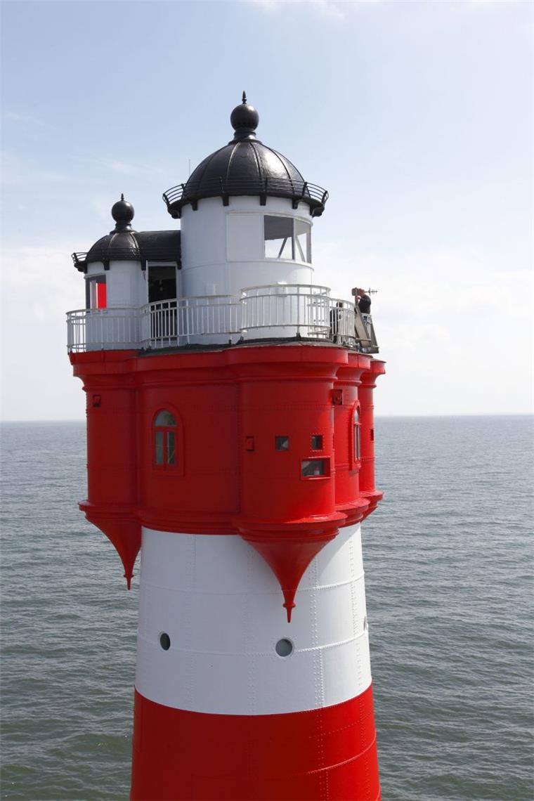 Verein setzt sich seit 35 Jahren für den Leuchtturm Roter Sand ein Steht seit 1885 in der Deutschen Bucht: der Leuchtturm Roter Sand. 1987 wurde dem Bauwerk ein Stahlkorsett verpasst, um die Standfestigkeit zu sichern.
