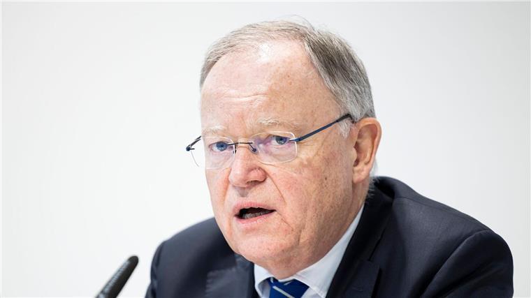 Weil: Scheitern von AfD-Verbot stärkt Rechtspopulismus Stephan Weil, Ministerpräsident von Niedersachsen.