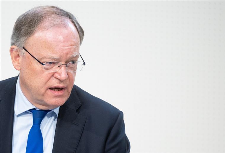 Stephan Weil (SPD), Ministerpräsident Niedersachsen, verweist auf die steigenden Infektionszahlen.