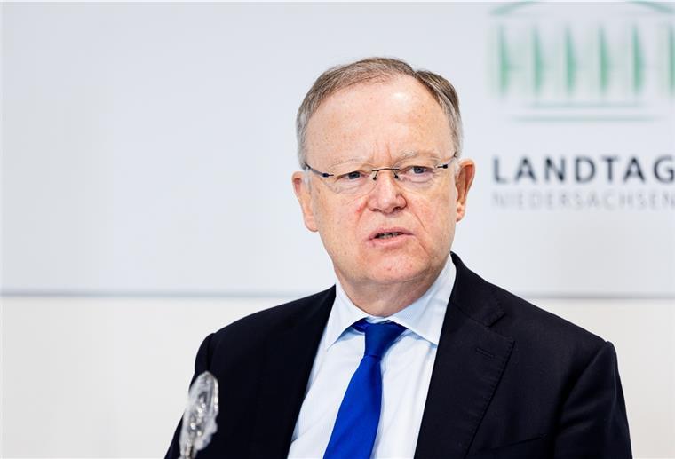 Weil fordert weitere Energiepreis-Entlastungen Stephan Weil spricht in der Landespressekonferenz im niedersächsischen Landtag.