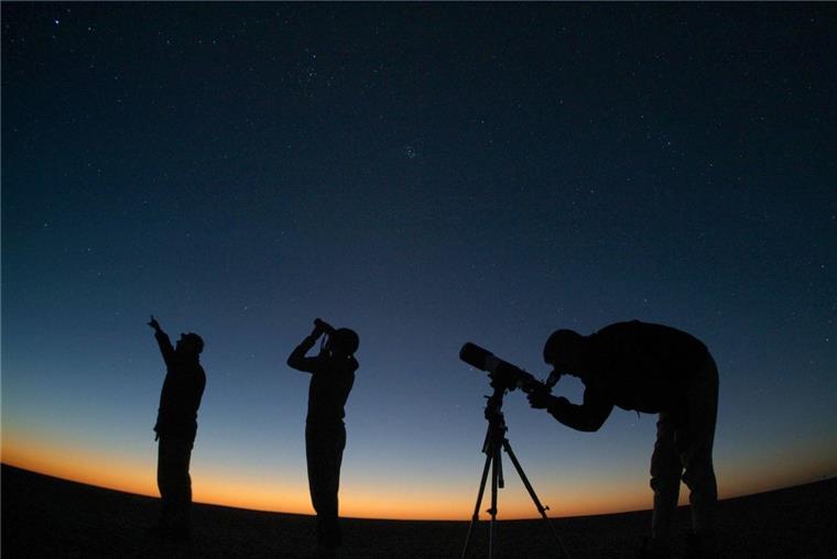 Mehr als 250 Kurse: Volkshochschule Zeven stellt neues Programm vor Sterne gucken lautet das Motto eines neuen Astronomiekurses, die die Volkshochschule Zeven in ihrem neuen Programm anbietet.