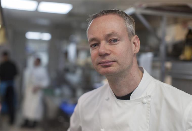 „Gastro-Oscars“: Spitzenkoch aus Cuxhaven gehört zu den Besten Deutschlands Sternekoch Marc Rennhack vom Restaurant „Sterneck“ des Badhotels „Sternhagen“ in Cuxhaven (Archivbild).