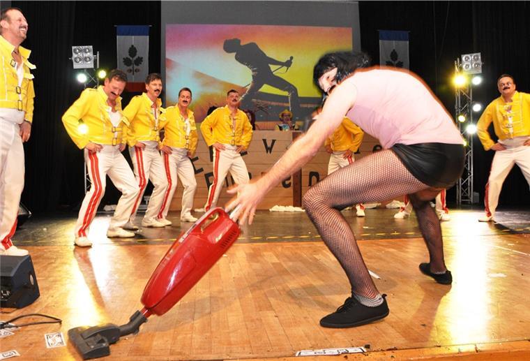 Ellwürder und Eckwarder Karneval abgesagt Stets ein Riesenspaß beim Ellwürder Karneval: der Auftritt des Männerballetts. Der für den 12. Februar geplante Termin ist abgesagt. Nun hoffen die Ellwürder auf einen Termin im Frühjahr.